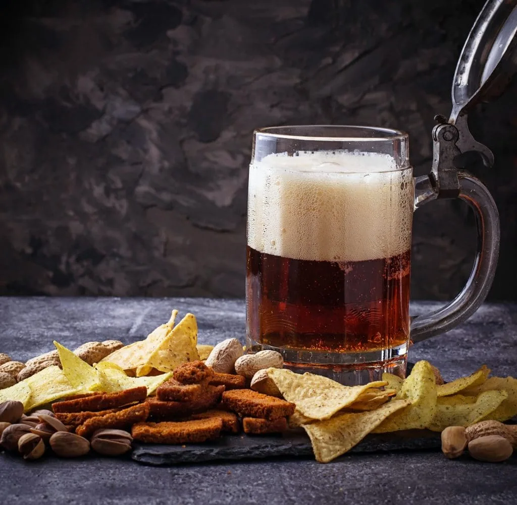 Öl och snacks