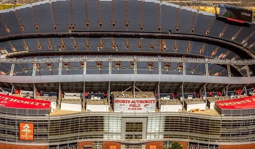 Denver Broncos stadium har huserat många kända spelare